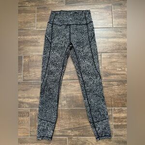Lululemon Black and White Patterned High Rise Leggings